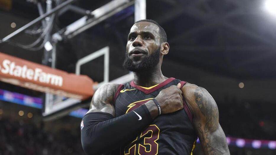 猛龙完胜法国男篮，萨姆·米切尔高光表现的简单介绍