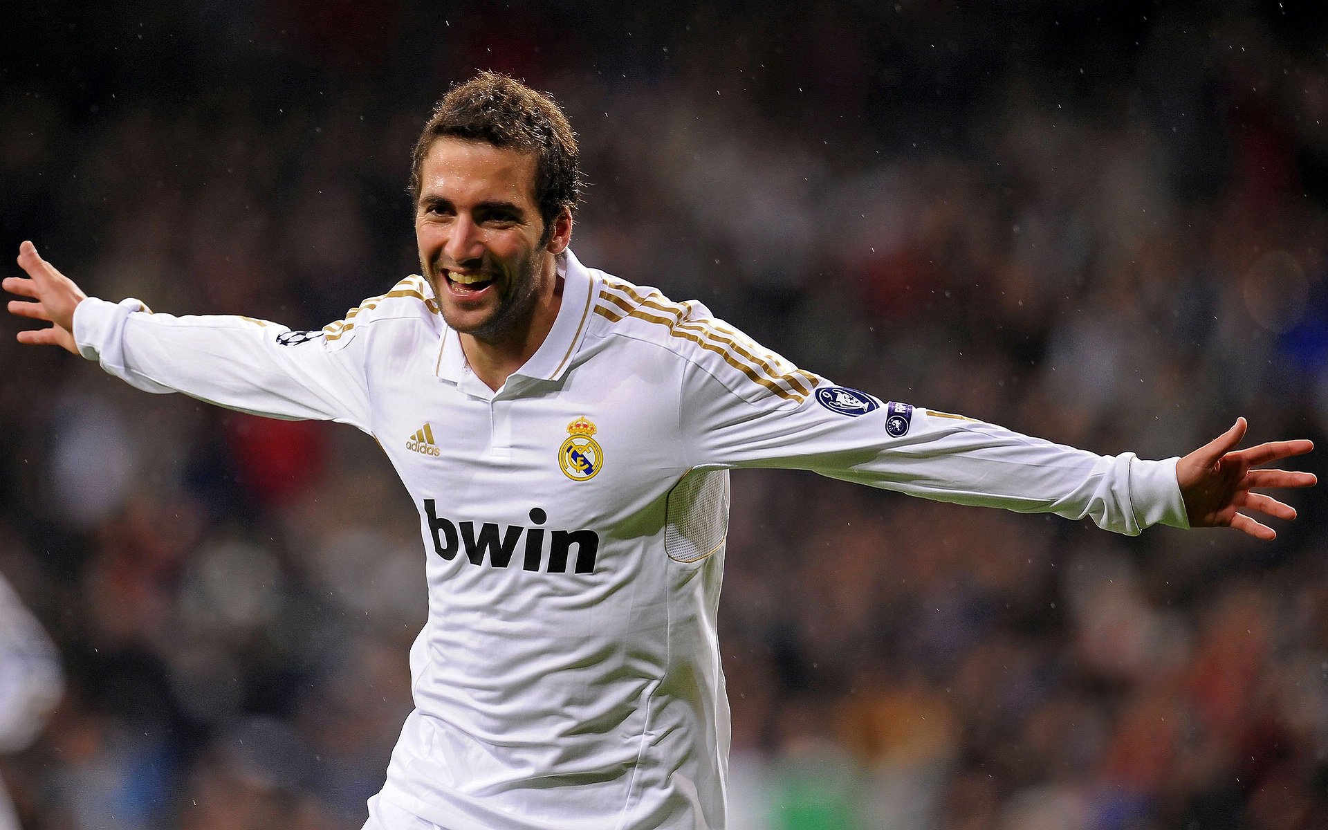 阿什拉夫一锤定音，哥伦比亚式防守反击如何让曼城吞下苦果