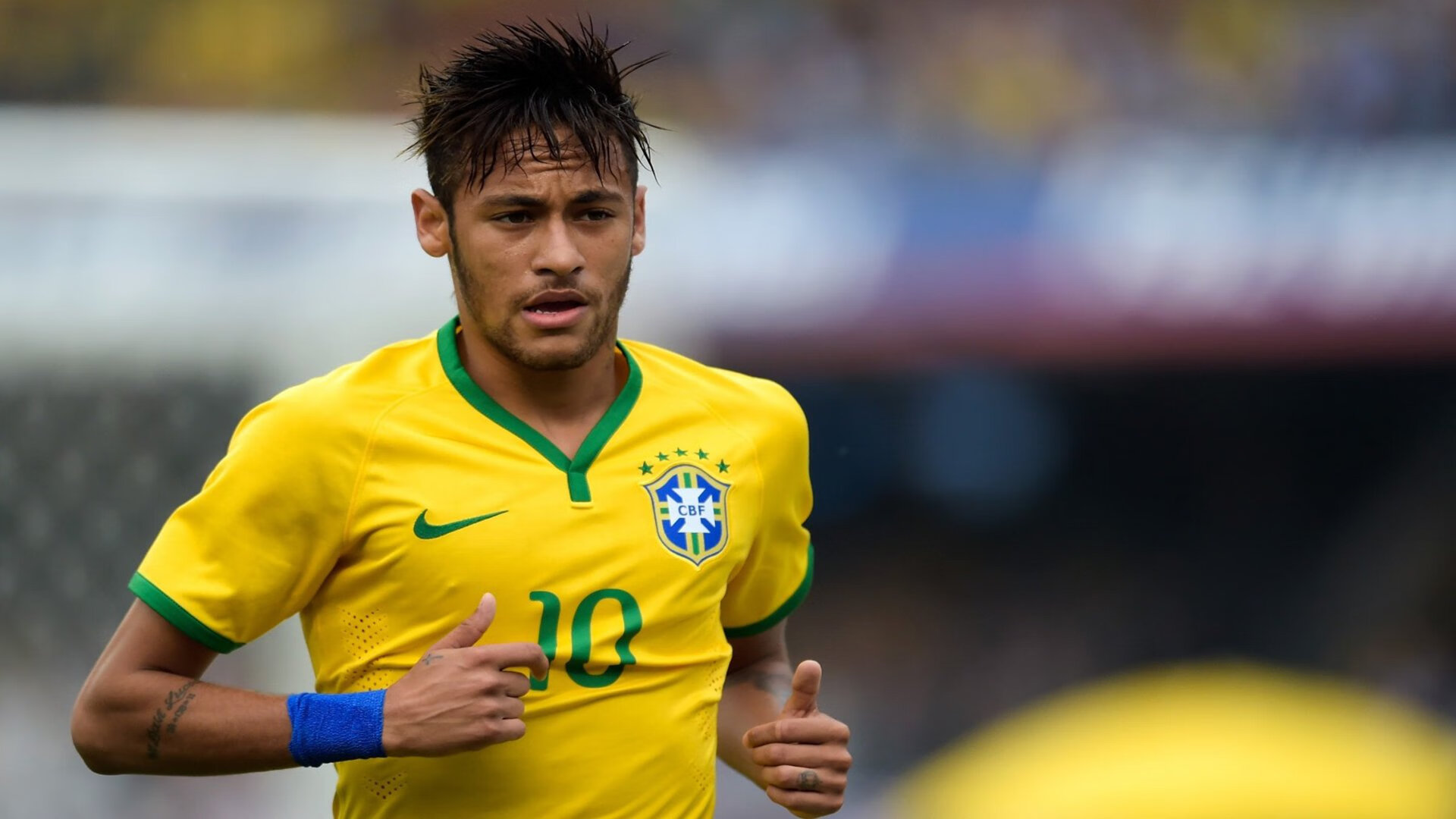 绿茵场与硬木地板的交响，当德甲争冠战遇上快船斩落灰熊