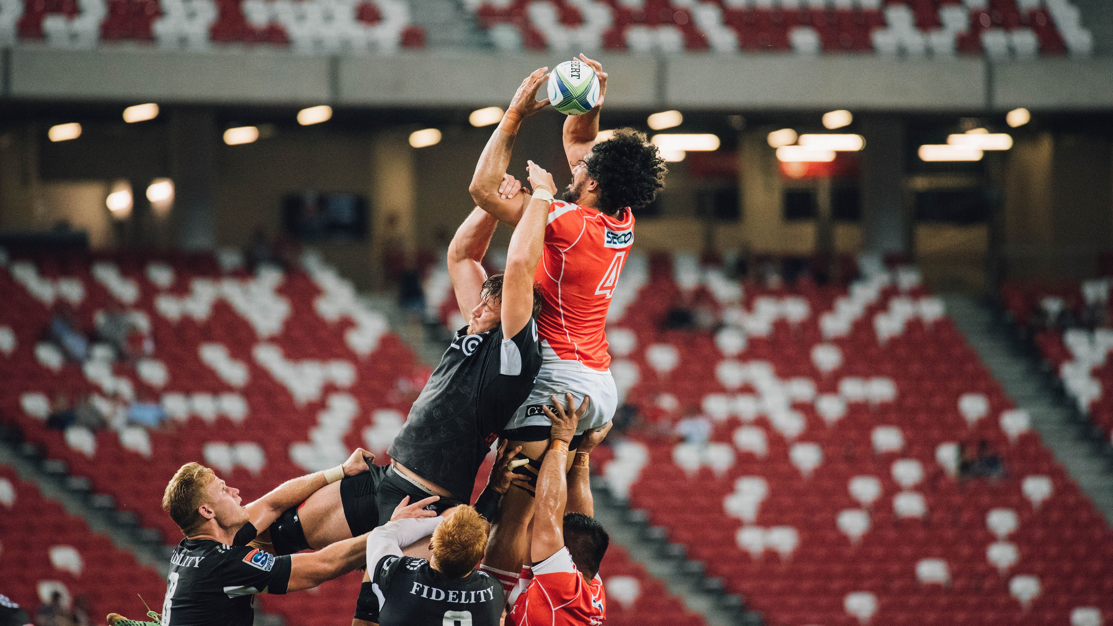 赛道上的冰与火，哈斯鏖战法拉利，维斯塔潘的绝对统治